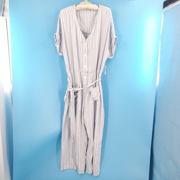 Violet Weekend New blue striped jumpsuit Medium - Picture 1 of 16